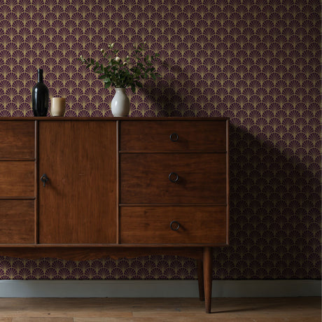 Chic Shells | Vintage Scalloped Shell Art Deco Wallpaper Wallpaper Sckribbles
