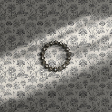 Jungle toile wallpaper.